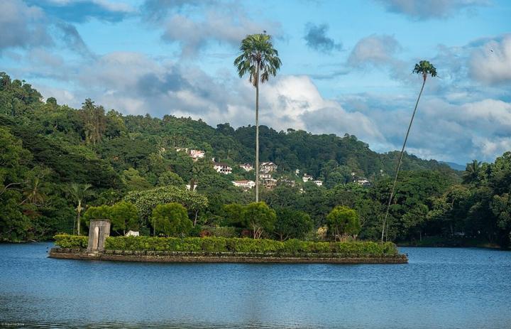Kandyan Heritage, Tea Country & Southern Shores destination photograph