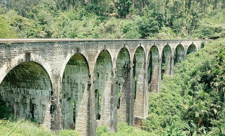 Kandyan Heritage, Tea Country & Southern Shores destination photograph